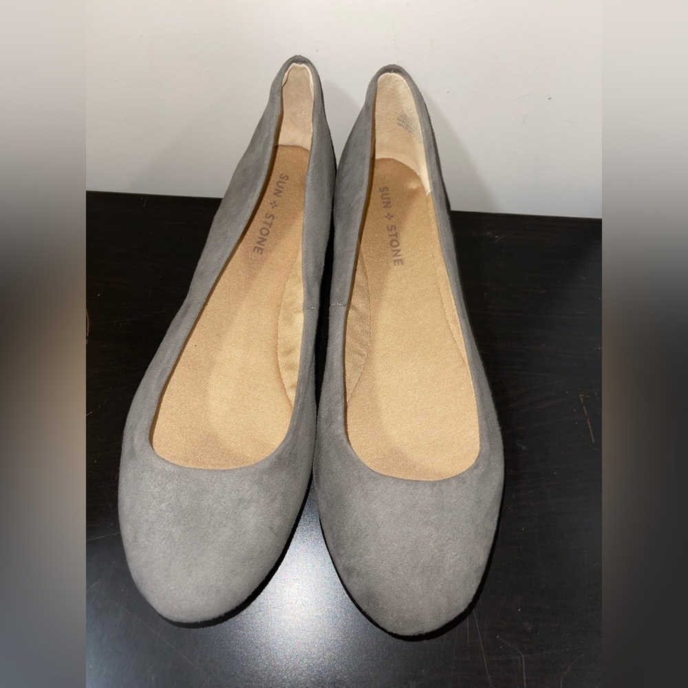 Sun & Stone women’s 9 grey flats